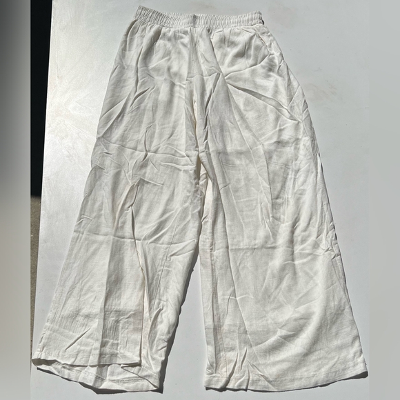 Princess Polly Cream Textured Fabric - Picture 1 of 8